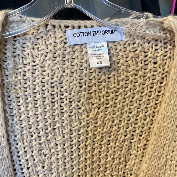 Cardigan - Picture 2 of 4